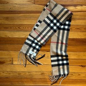 BURBERRY scarf